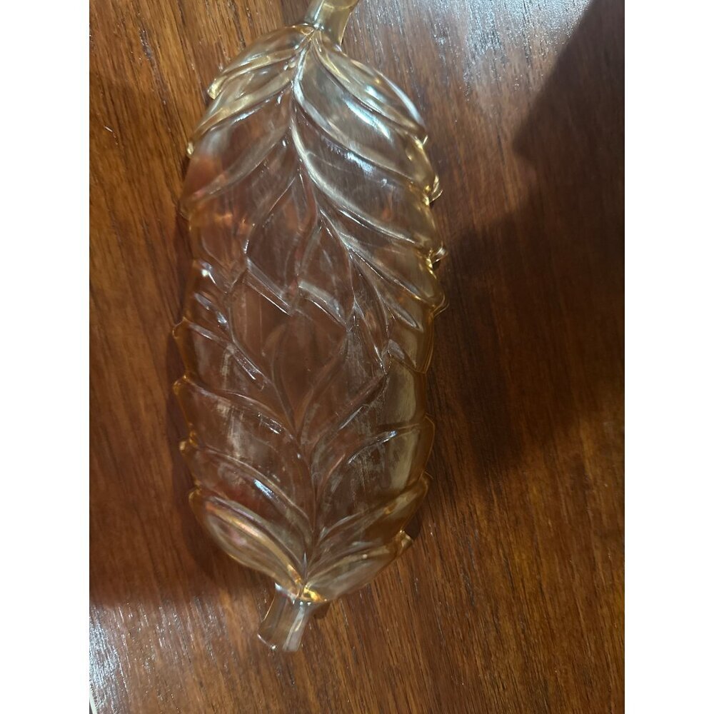 Vintage Leaf Pattern Marigold Indiana Glass Co Tray - Picture 4 of 6